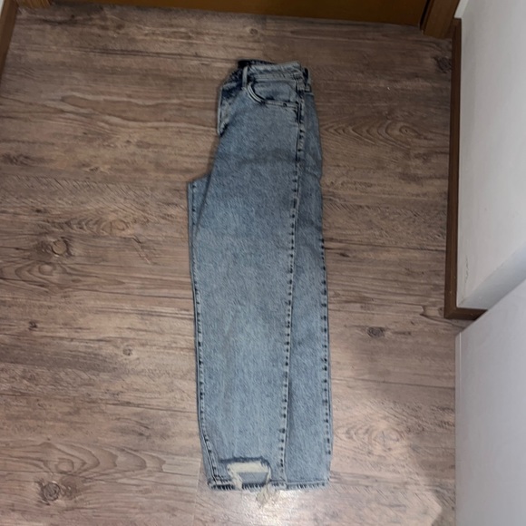 Hollister Ultra High-Rise Vintage Straight Jeans - Picture 2 of 4